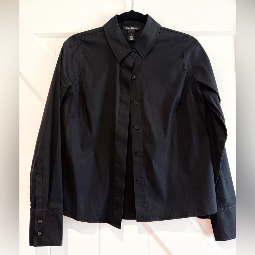 White House Black Market Women’s (2) Black Long-Sleeve Button-Up Shirt